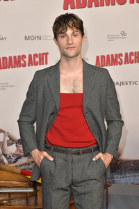 Filmpremiere 'Adams Acht' in Berlin