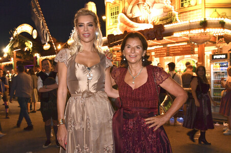 Almauftrieb beim Oktoberfest 2026 in München
