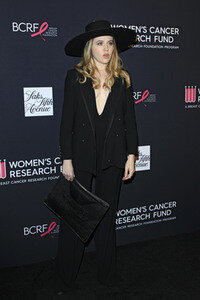 Benefiz-Gala 'The Women's Cancer Research Fund's an Unforgettable Evening' in Beverly Hills