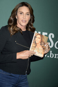 Buchsiginerstunde von Caitlyn Jenner in New York