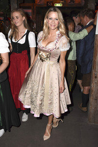 In der Käfer Wiesn-Schänke auf dem Oktoberfest 2017 in München