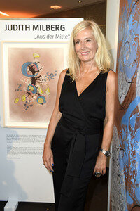 Vernissage 'Aus der Mitte' von Judith Milberg in Berlin