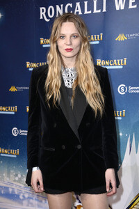 Premiere des 21. Original Roncalli Weihnachtscircus 2025 in Berlin