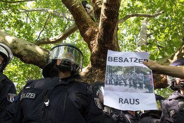 Demonstration für das Bleiberecht der Flüchtlinge aus der Gerhart-Hauptmann-Schule, Berlin