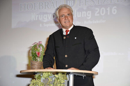 Hofbräu Festzelt Krugvorstellung 2016 in München