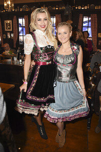 2. Charity Lunch zugunsten von 'Frohes Herz e.V.' beim Oktoberfest 2017 in München