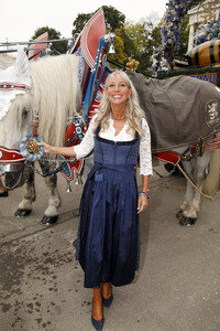 Regines Damenwiesn beim Oktoberfest 2025 in München