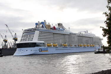 Das Kreuzfahrtschiff 'MS Quantum of the Seas', Hamburg