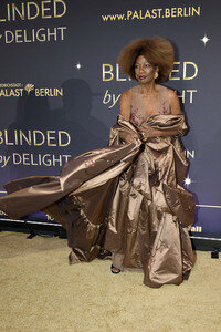 Weltpremiere der 'Blinded by Delight' Grand Show 2025 in Berlin