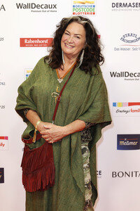 Goldene Bild der Frau 2025 in Hamburg