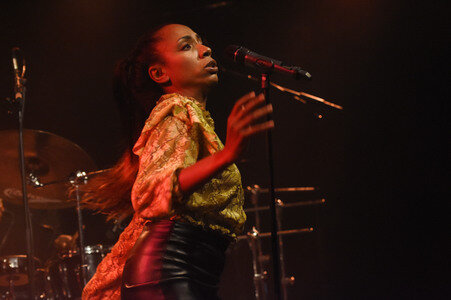 Konzert von Y'Akoto in Hannover