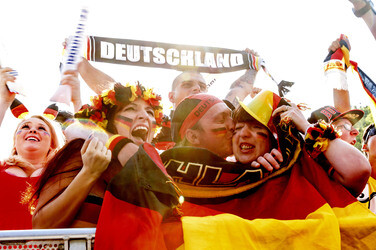 WM-Fanmeile beim Spiel Deutschland gegen Frankreich, Berlin