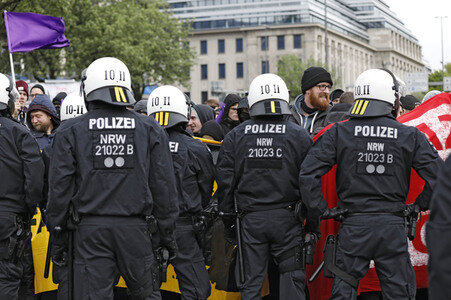 Demonstrationen gegen den AfD Bundesparteitag in Köln