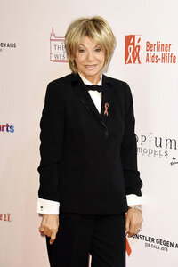Benefizgala 'Künstler gegen Aids - Die Gala 2016' in Berlin