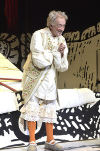 Theaterpremiere 'Der eingebildet Kranke' und 90. Geburtstag von Dieter Hallervorden in Berlin