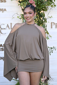 Filmpremiere 'Practical Magic 2 - Zauberhafte Schwestern' in Los Angeles