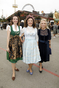Regines Damenwiesn beim Oktoberfest 2025 in München