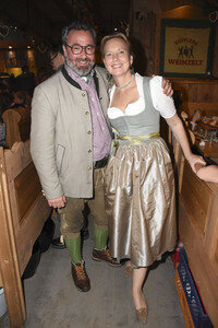 In Kufflers Weinzelt auf dem Oktoberfest  2017 in München