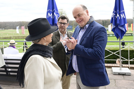 Große Saisoneröffnung 2026 auf der Rennbahn Hoppegarten in Berlin