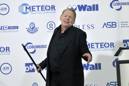 Offizielle Einweihung des Harald-Juhnke-Platzes in Berlin