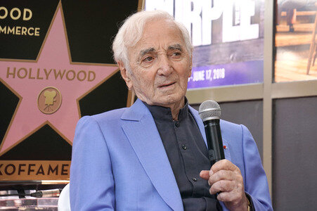 Charles Aznavour erhält einen Stern auf dem Hollywood Walk of Fame in Los Angeles