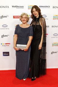 Goldene Bild der Frau 2025 in Hamburg