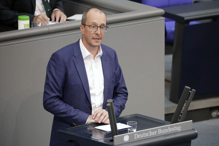 233. Sitzung des Deutschen Bundestages in Berlin