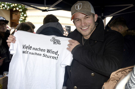 Teddyverkauf der Münchner Aidshilfe e.V. in München