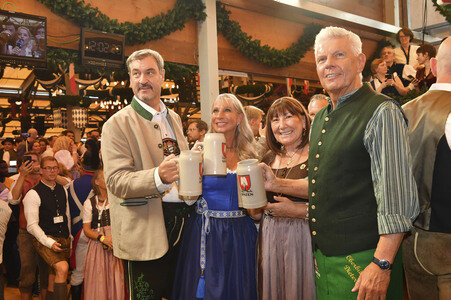 Wiesn Anstich im Schottenhamel Festzelt auf dem Oktoberfest 2025 in München