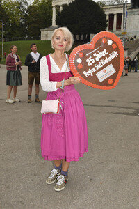Regines Damenwiesn beim Oktoberfest 2025 in München