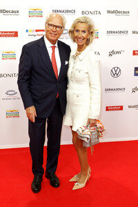 Goldene Bild der Frau 2025 in Hamburg