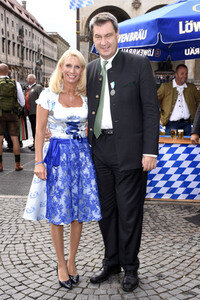 Oktoberfest Trachten- und Schützenzug 2018 in München