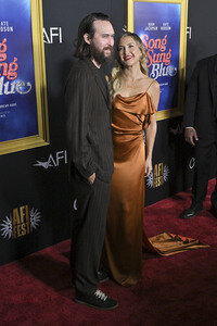 Closing Ceremony und Filmpremiere 'Song Sung Blue', AFI Fest 2025 in Los Angeles