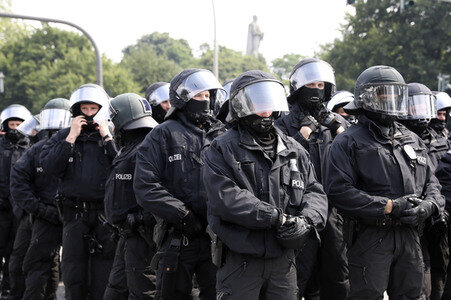 '#BlockG20 – colour the red zone!' Demonstration in Hamburg
