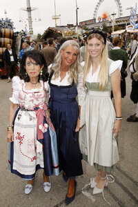 Regines Damenwiesn beim Oktoberfest 2025 in München