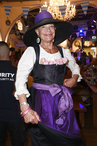 Wiesn Anstich 2026 im Hofbräu Berlin