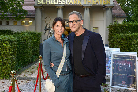 Theaterpremiere 'Der eingebildet Kranke' und 90. Geburtstag von Dieter Hallervorden in Berlin