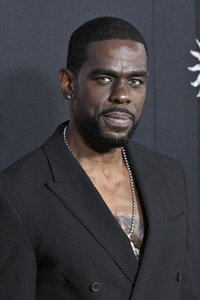 Closing Ceremony und Filmpremiere 'Song Sung Blue', AFI Fest 2025 in Los Angeles