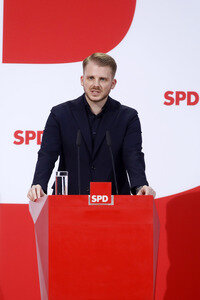 03.11.2025<br>Pressekonferenz mit dem SPD-Generalsekretär in Berlin