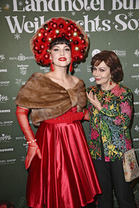 Weihnachts-Soirée mit Julian F. M. Stoeckel in Burg