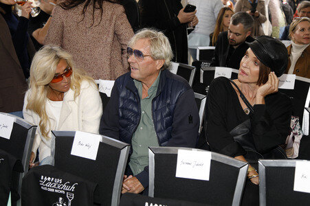 Offizielle Einweihung des Harald-Juhnke-Platzes in Berlin