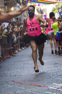 Heeled Shoes Wettlauf auf der Madrid Gay Pride 2018