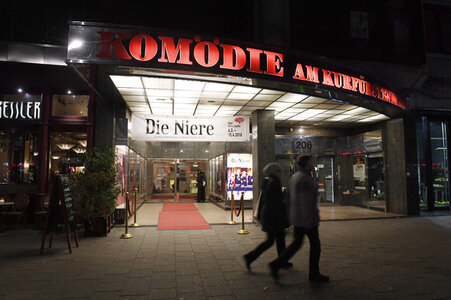Theaterpremiere 'Die Niere' in Berlin