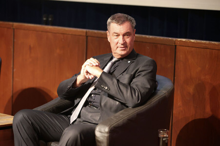 Sven Schulze und Markus Söder beim Landtagswahlkampf in Sachsen-Anhalt in Wernigerode