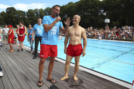 Wassersprung-Show 'Sprung meines Lebens' in Halle