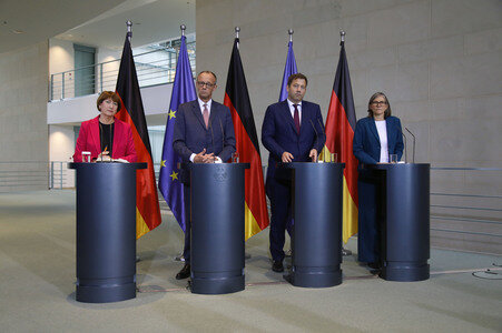 Treffen des Bundeskanzlers mit Vertretern der Automobilindustrie in Berlin
