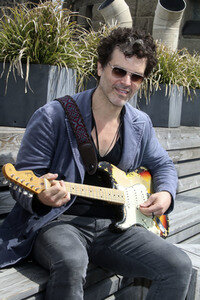 CD-Präsentation von Doyle Bramhall II in Hamburg