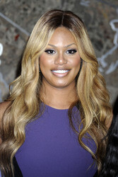 Laverne Cox illuminiert das Empire State Building lial anlässlich des National Bullying Prevention Month, New York