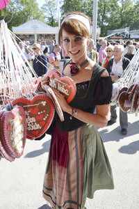 Damen-Wiesn 2015 von Unternehmerin Regine Sixt auf dem Oktoberfest in München