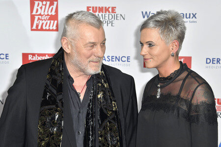 Goldene Bild der Frau 2018 in Hamburg